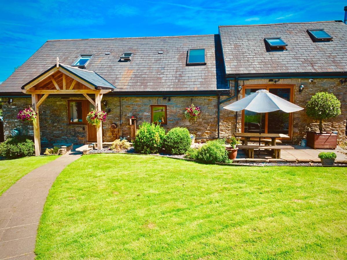 Cross Hands Beudy Bach B&B 외부 사진